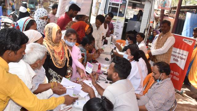 स्वास्थ्य शिविर में 131 लोगों का हुआ स्वास्थ्य परीक्षण