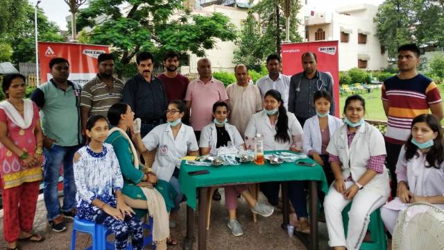 तेजी से ब्रश करने पर मसूढ़ों पर पड़ सकता है दबाव