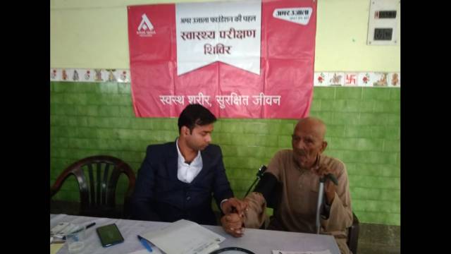 शिविर में 200 से अधिक लोगों ने कराई स्वास्थ्य की जांच