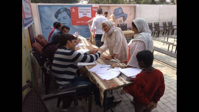 धौलाना के गांव नरायणपुर में 207 लोगों का निःशुल्क स्वास्थ्य परीक्षण