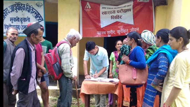 पिथौरागढ़ के धारचूला में आयोजित स्वास्थ्य शिविर में 368 मरीजों का निःशुल्क स्वास्थ्य परीक्षण।
