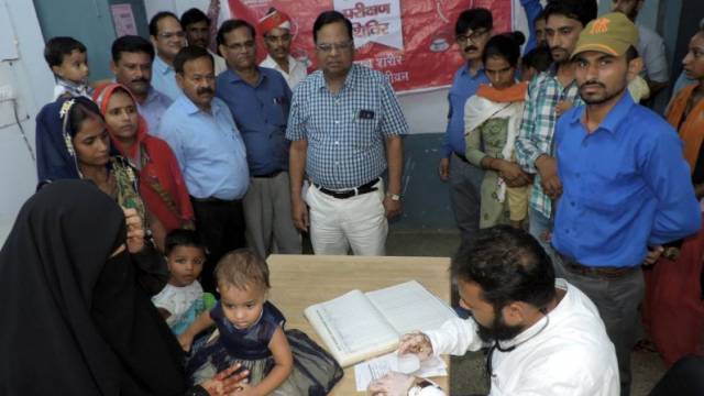 कन्नौज के विनोद दीक्षित सामुदायिक स्वास्थ्य केंद्र में निःशुल्क स्वास्थ्य शिविर का आयोजन।