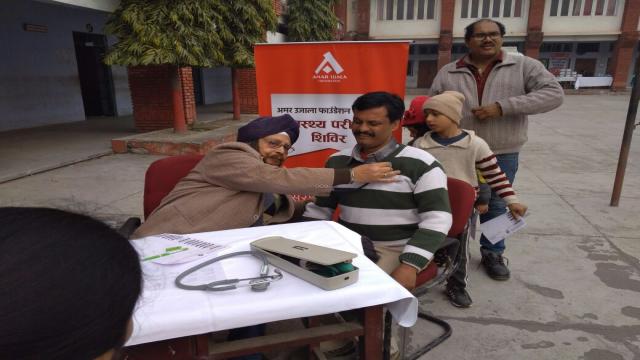 हल्द्वानी के ललित आर्य बालिका इंटर कॉलेज में स्वास्थ्य शिविर का आयोजन