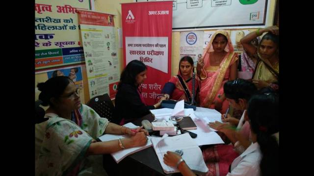 आगरा के एत्मादपुर सीएचसी में 316 लोगों का निःशुल्क स्वास्थ्य परीक्षण