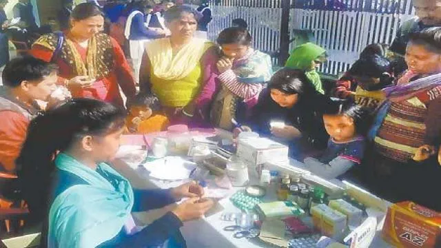 अमर उजाला फाउंडेशन की ओर से हर्रावाला में आयोजित हुआ फ्री हेल्थ कैंप