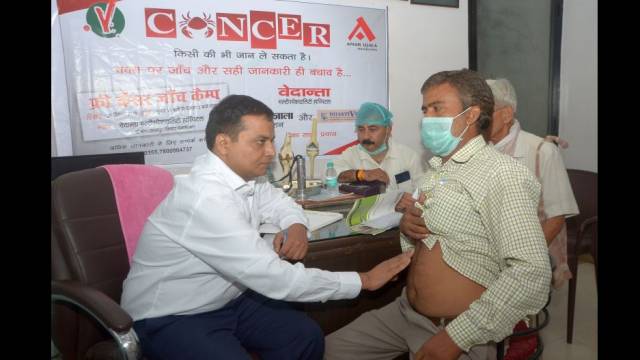 कानपुर के वेदांत हॉस्पिटल में निःशुल्क कैंसर जांच शिविर का आयोजन।