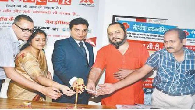 कानपुर में आयोजित निःशुल्क कैंसर जाँच शिविर में 407 लोगों का परीक्षण।