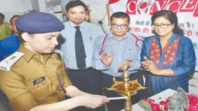 झांसी में निःशुल्क कैंसर जांच शिविर का आयोजन