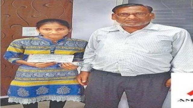 होनहार छात्रा यशिका की शिक्षा को जारी रखने के लिए 30 हज़ार रूपये की आर्थिक मदद