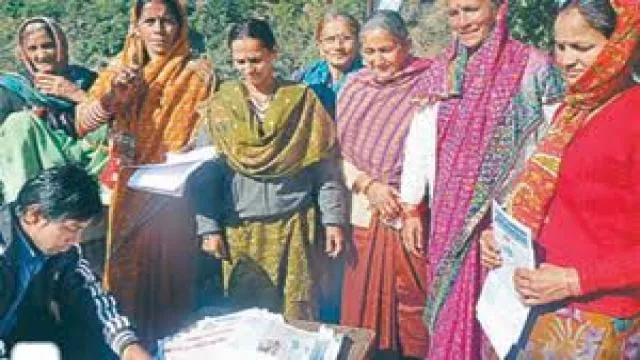 बांदल घाटी के सरखेत में अमर उजाला फाउंडेशन के कंप्यूटर प्रशिक्षण केंद्र में बढ़ी महिलाओं की भागीदारी।