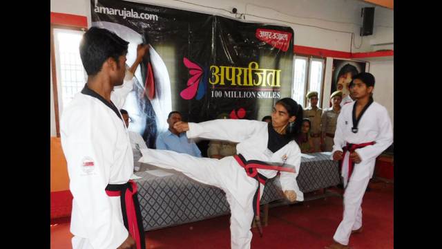 मुसीबत में घबराएं नहीं, डटकर करें मुकाबला