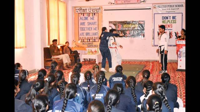 आत्मरक्षा के कौशल से हर हालात से निपटने में सक्षम हैं बेटियां