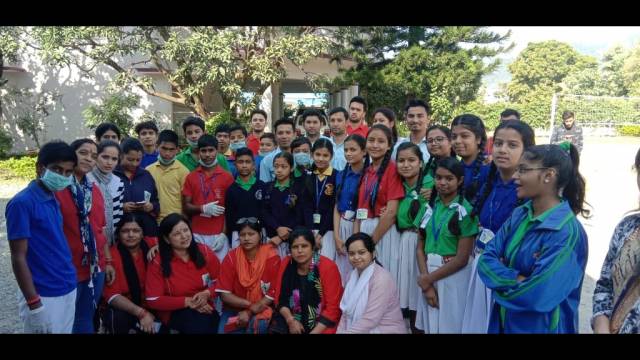 हल्द्वानी के अमरावती कॉलोनी में चलाया सफाई अभियान।