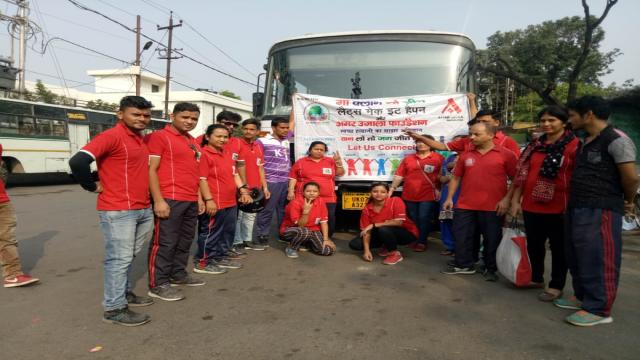 हल्द्वानी केमू बस अड्डे पर चलाया गया स्वच्छता अभियान।