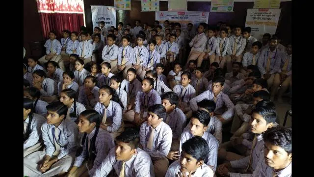 बाल फिल्में देखकर उत्साहित दिखे बच्चे
