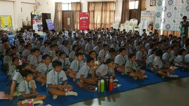करामाती कोट फिल्म का बच्चों ने उठाया लुत्फ