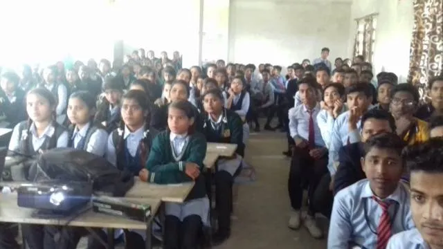 रॉबिन और जोजे ने बच्चों ने भरा उत्साह 