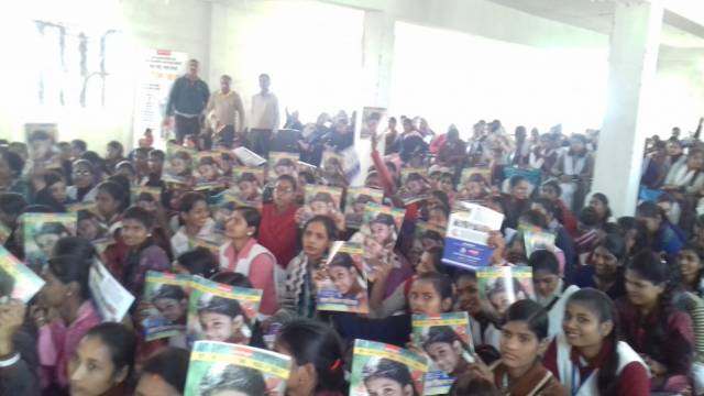 छोटा सिपाही, एक अजूबा और कभी पास कभी फेल देख बच्चे हुए खुश