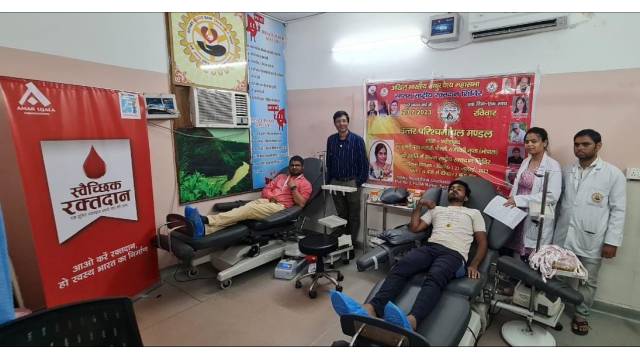 अमर उजाला फाउंडेशन एवं माथुरवैश्य समाज फरीदाबाद का रक्तदान शिविर