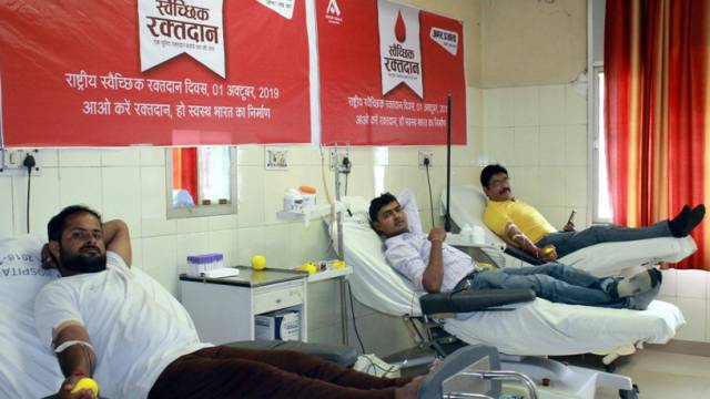 राष्ट्रीय स्वैच्छिक रक्तदान दिवस पर 3126 लोगों ने किया महादान