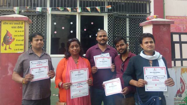 हैलट ब्लड बैंक में लोगों ने किया महादान