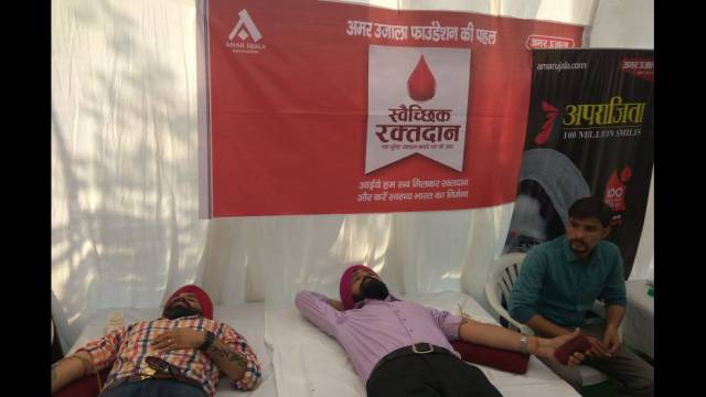 कानपुर के गुरुनानक मोदीखाना में 44 लोगों ने किया महादान।