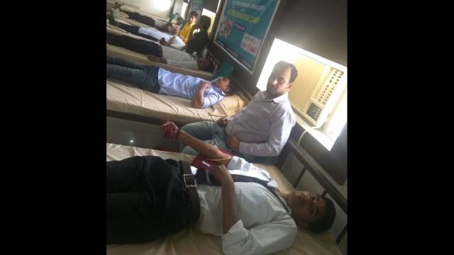 कानपुर के एक्सिस कॉलेज में आयोजित रक्तदान शिविर में 192 लोगों ने किया महादान।