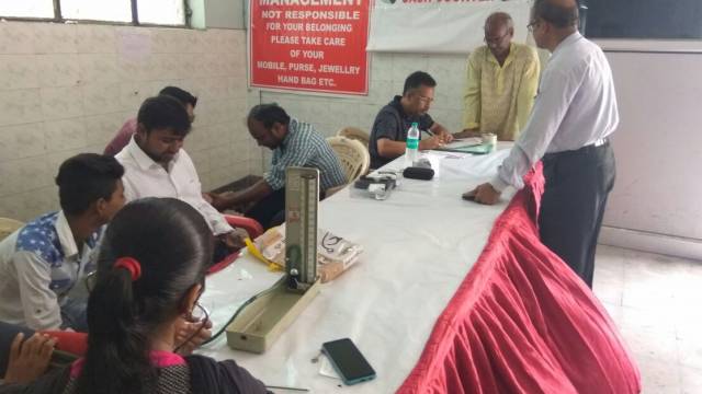 कानपुर के प्राची बंग भवन में रक्तदान एवं स्वास्थ्य शिविर का आयोजन।