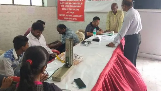 कानपुर के प्राची बंग भवन में रक्तदान एवं स्वास्थ्य शिविर का आयोजन।