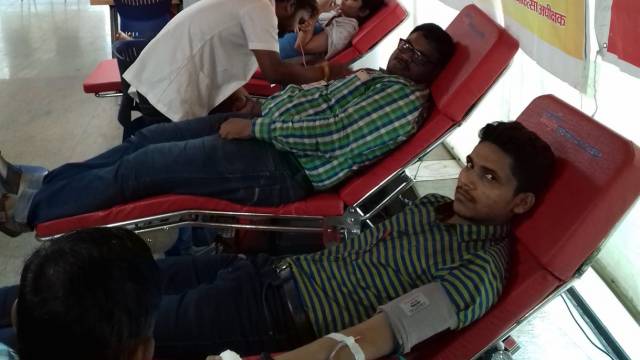 लखनऊ के एजिस कार्यालय में 58 लोगों ने किया महादान।