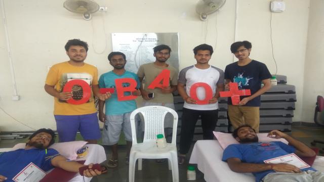 आई.आई.टी. कानपुर में 67 लोगों ने किया महादान।