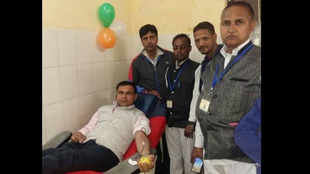 गणतंत्र दिवस के अवसर पर एमएमजी अस्पताल में 51 लोगों ने किया महादान