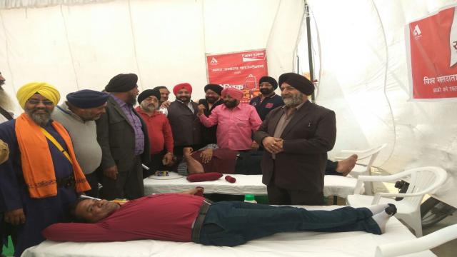 मोतीझील प्रांगण में 53 लोगों ने किया महादान