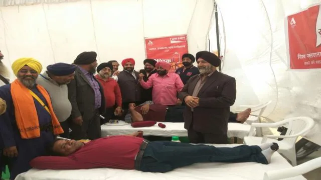 मोतीझील प्रांगण में 53 लोगों ने किया महादान