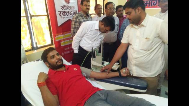 कन्नौज के जिला अस्पताल में 18 लोगों ने किया रक्तदान