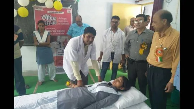 महादानी बनने में छात्राओं का हौसला देख सभी दंग