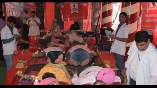 चंडीगढ़: ब्लड डोनेशन कैंप में उमड़े लोग, 168 ने किया रक्तदान
