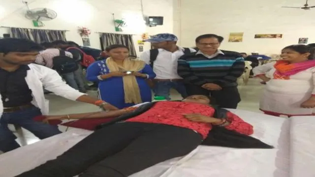 कानपुर के अर्मापुर पीजी कॉलेज में 19 विद्यार्थियों ने किया स्वैच्छिक रक्तदान