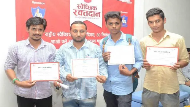 अमर उजाला के प्रसार वाले सात राज्यों में रक्तदान शिविर का आयोजन