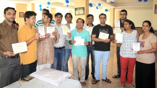 गाजियाबाद के गौड़ कास्केड्स सोसाइटी में 62 युवाओं ने किया स्वैच्छिक रक्तदान