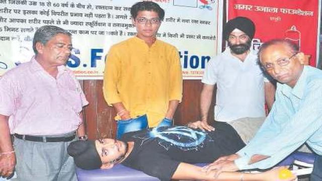 कानपुर शहर के दो स्थानों पर रक्तदान एवं निःशुल्क स्वास्थ्य परीक्षण शिविर का आयोजन