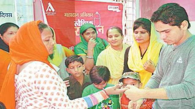 गाजियाबाद के जिला अस्पताल में 66 लोगों ने किया स्वैच्छिक रक्तदान