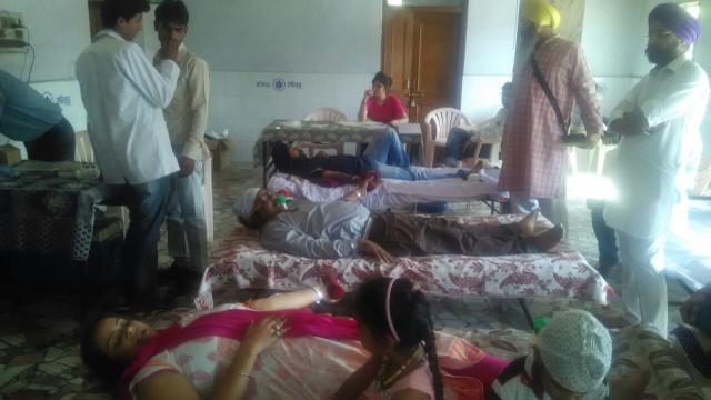 कानपुर के गुरुद्वारा भाई बन्नो साहिब में 46 लोगों ने किया महादान।