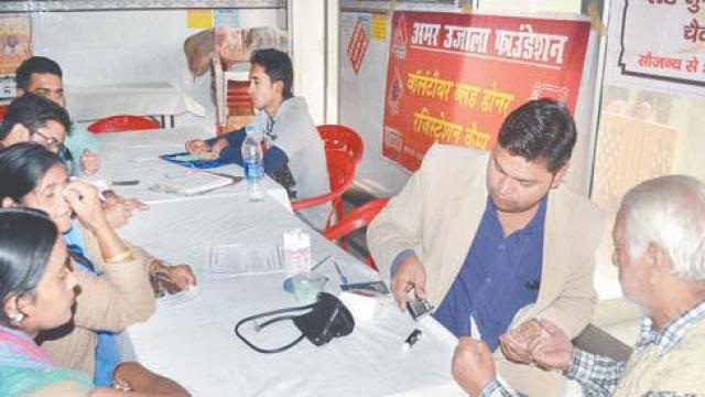 कानपुर के झूलेलाल मंदिर में 31 लोगों ने किया महादान।