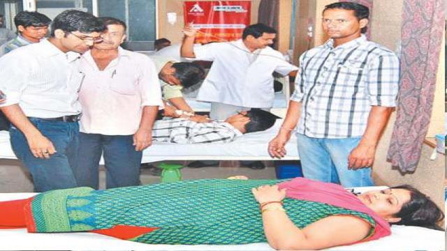 सुहाने मौसम में विश्व रक्तदाता दिवस पर अलीगढ़ ने दिखाया उत्साह