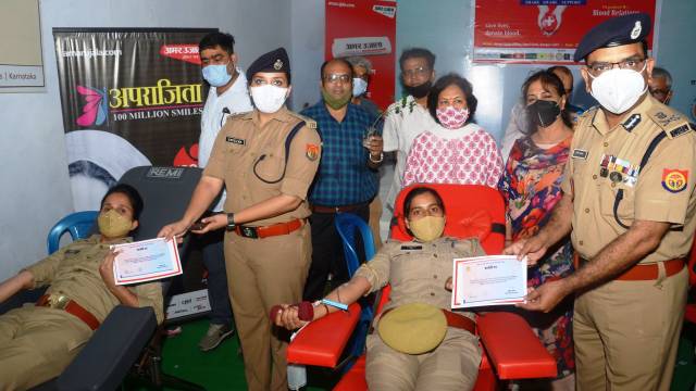 थैलेसीमिया पीड़ितों के लिए कानपुर में सौ लोगों ने किया महादान