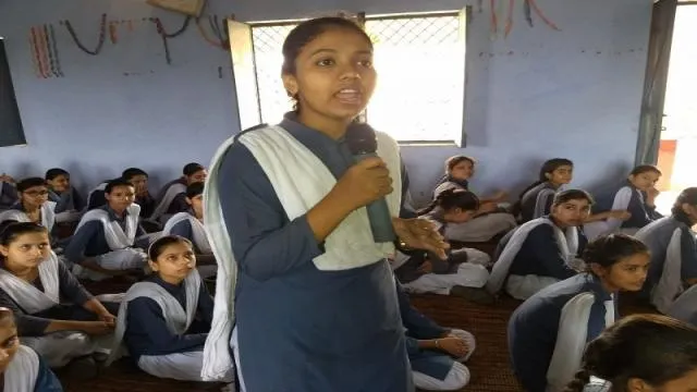 औरैया के गोपाल इण्टर कॉलेज में हुई पुलिस की पाठशाला।