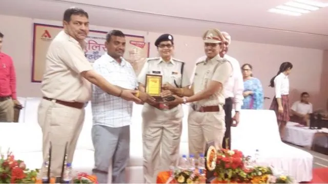 पानीपत के आर्या गर्ल्स पब्लिक स्कूल में हुई पुलिस की पाठशाला।