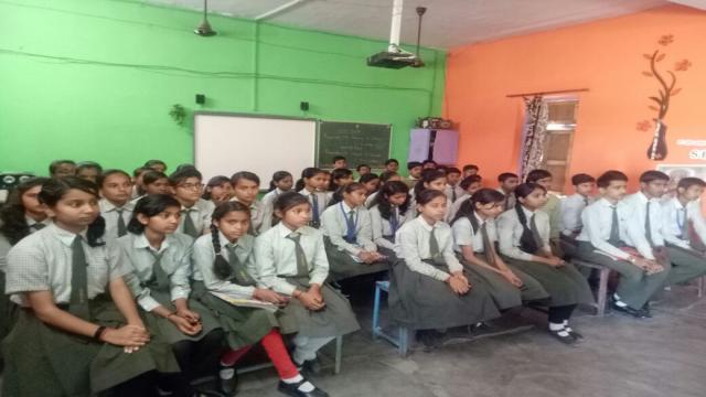 जालौन के एसबीडीएम इंटर कॉलेज में हुई पुलिस की पाठशाला