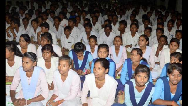 चित्रकूट के श्रीगंगा प्रसाद जनसेवा इंटर कालेज में हुई पुलिस की पाठशाला